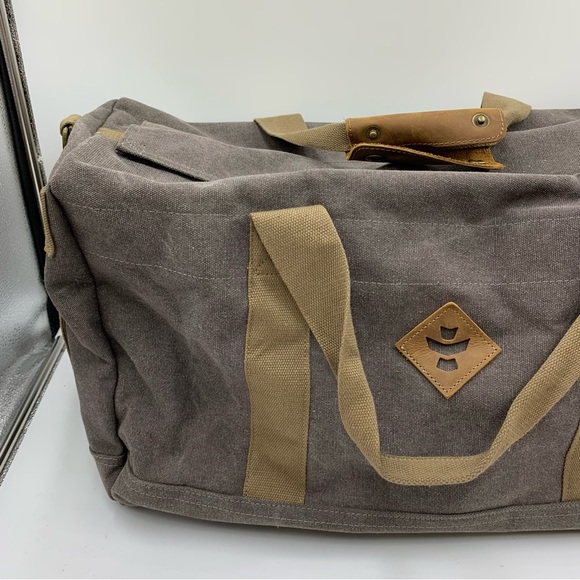 Revelry the weekender bag - Picture 2 of 16